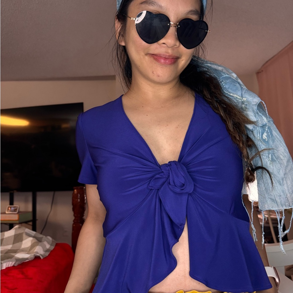 Women's Blue Knot Front Top